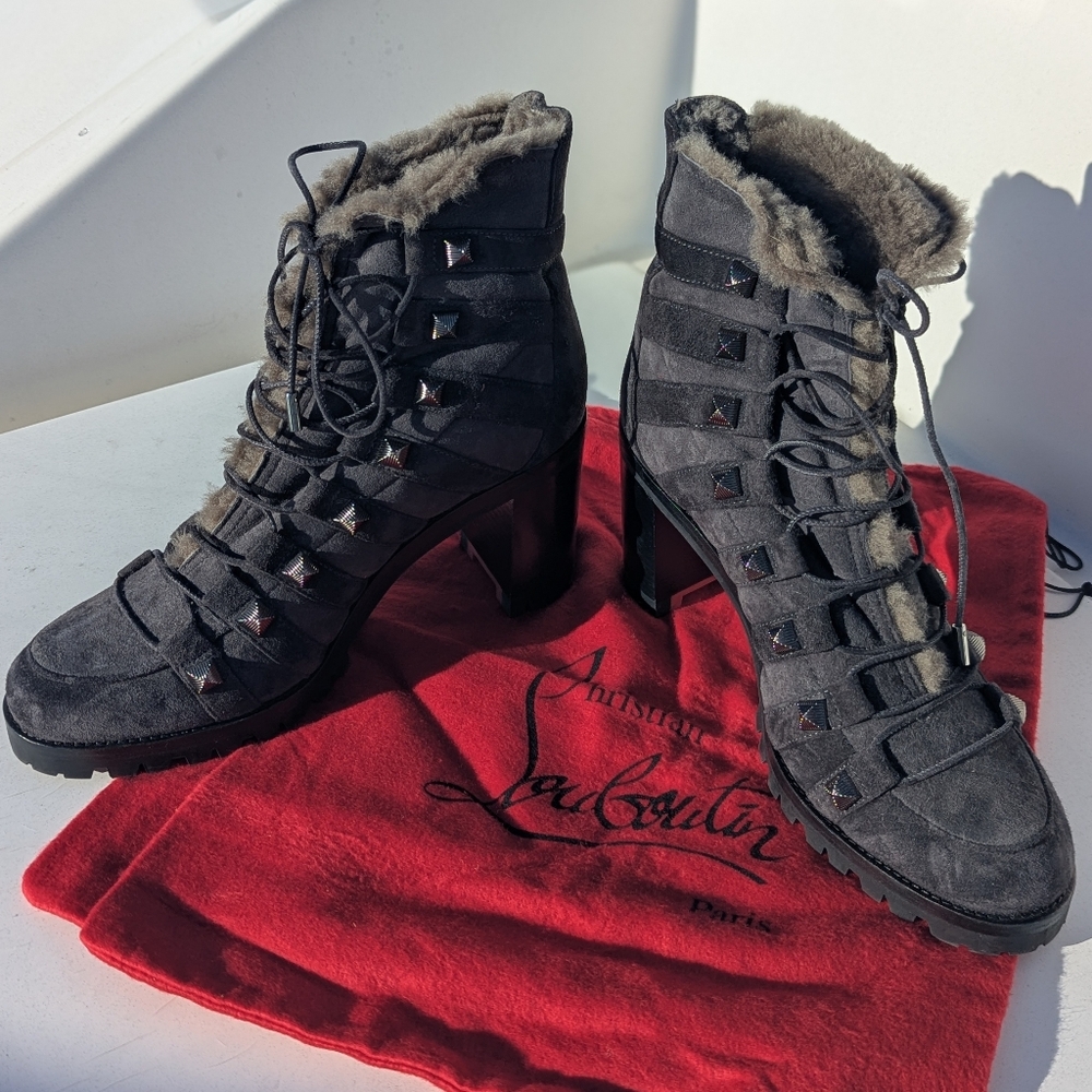 Christian Louboutin | Chaletta Gray Shearling Studded Ankle Boots Fur Lined 39/9 - Picture 4 of 15